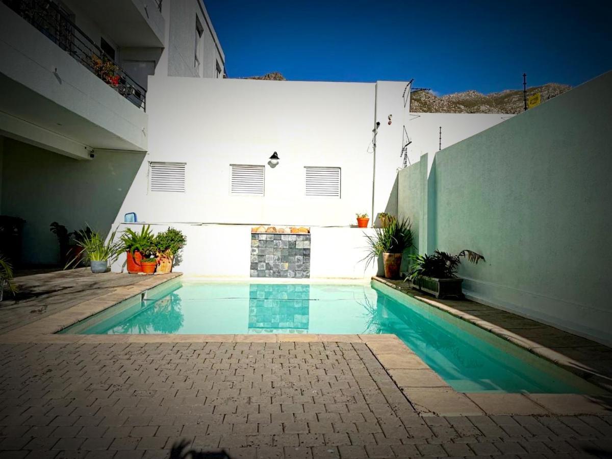 Bay-Side Apartment, Gordon'S Bay Eksteriør billede
