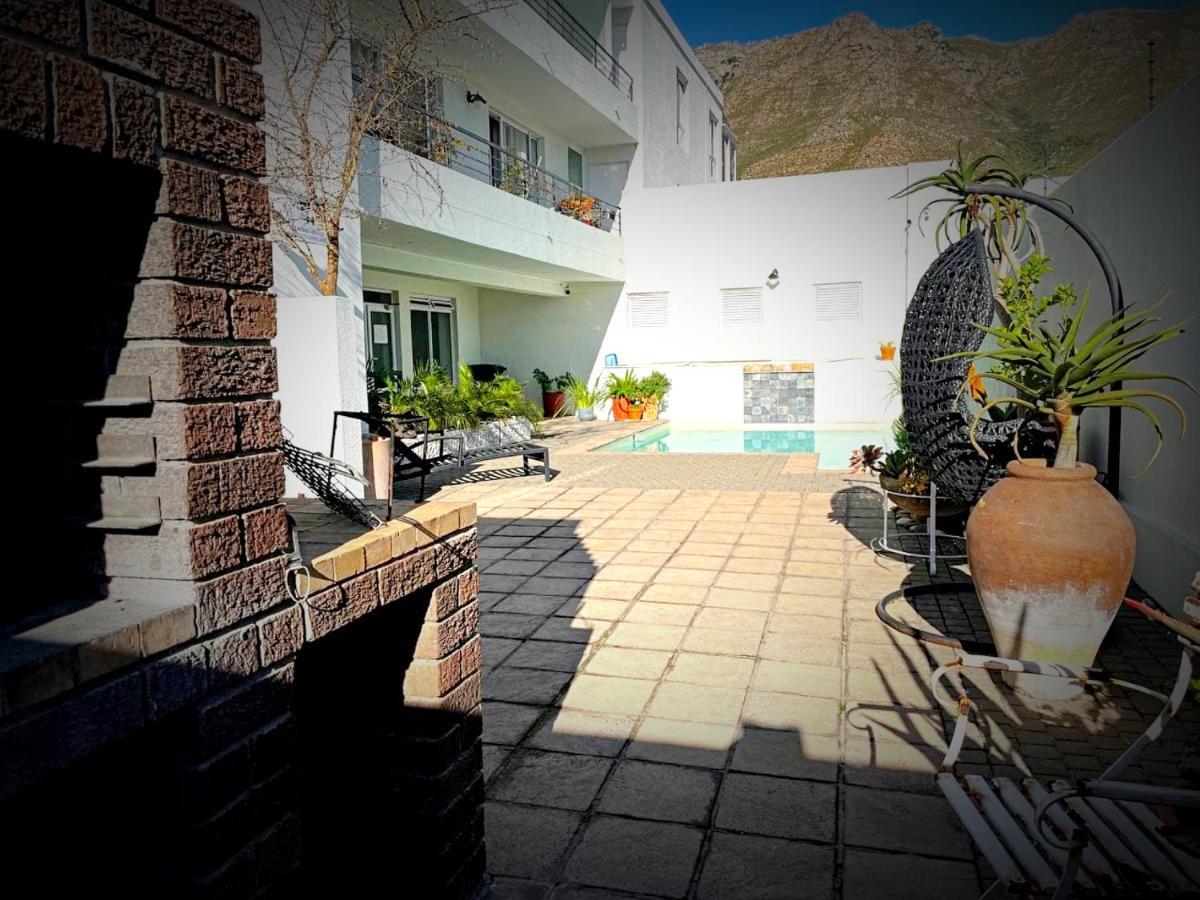 Bay-Side Apartment, Gordon'S Bay Eksteriør billede